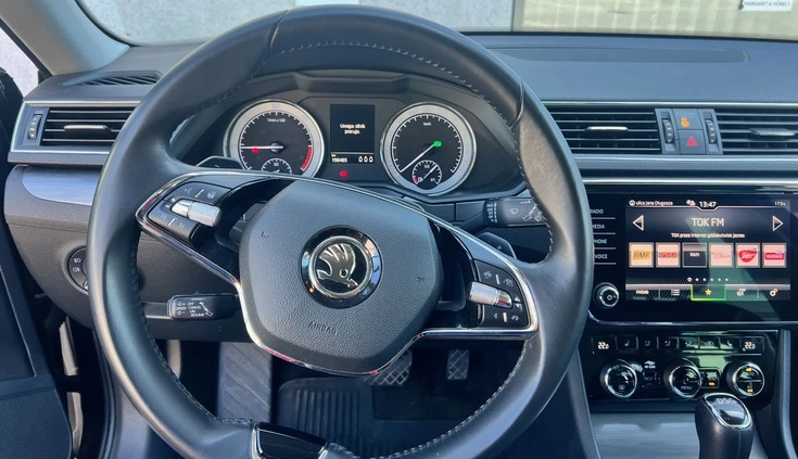 Skoda Superb cena 86600 przebieg: 196600, rok produkcji 2020 z Poznań małe 106